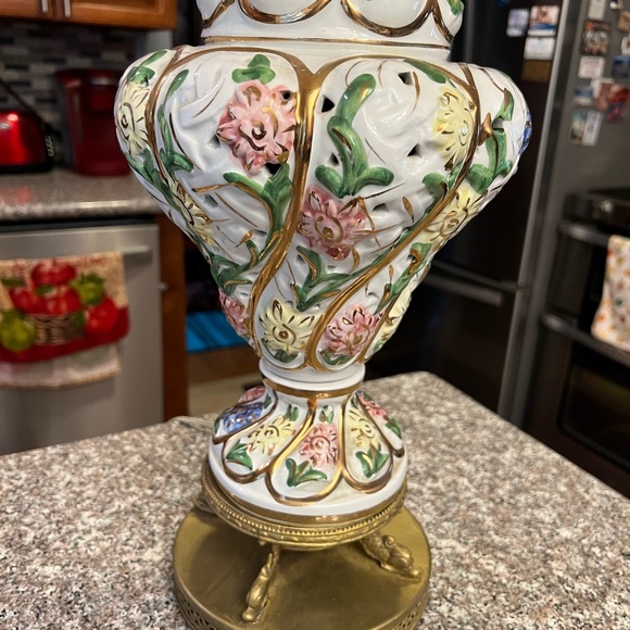 2 Monumental Capodimonte Italian porcelain lamps. Beautiful, rare and antique - Picture 7 of 9